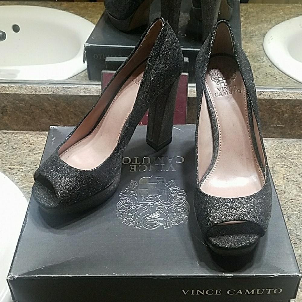 💛 Vince Camuto heels